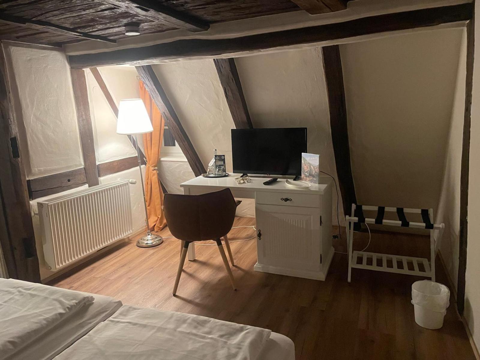 Hotel Restaurant Altes Badhaus 에베르바흐 외부 사진