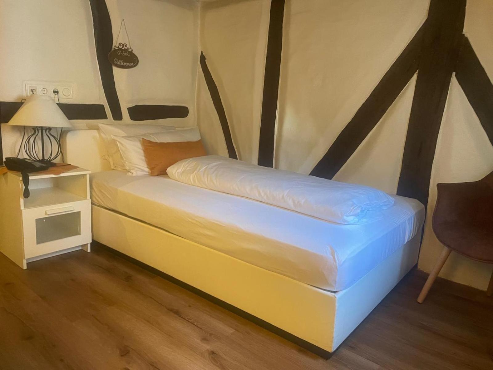 Hotel Restaurant Altes Badhaus 에베르바흐 외부 사진