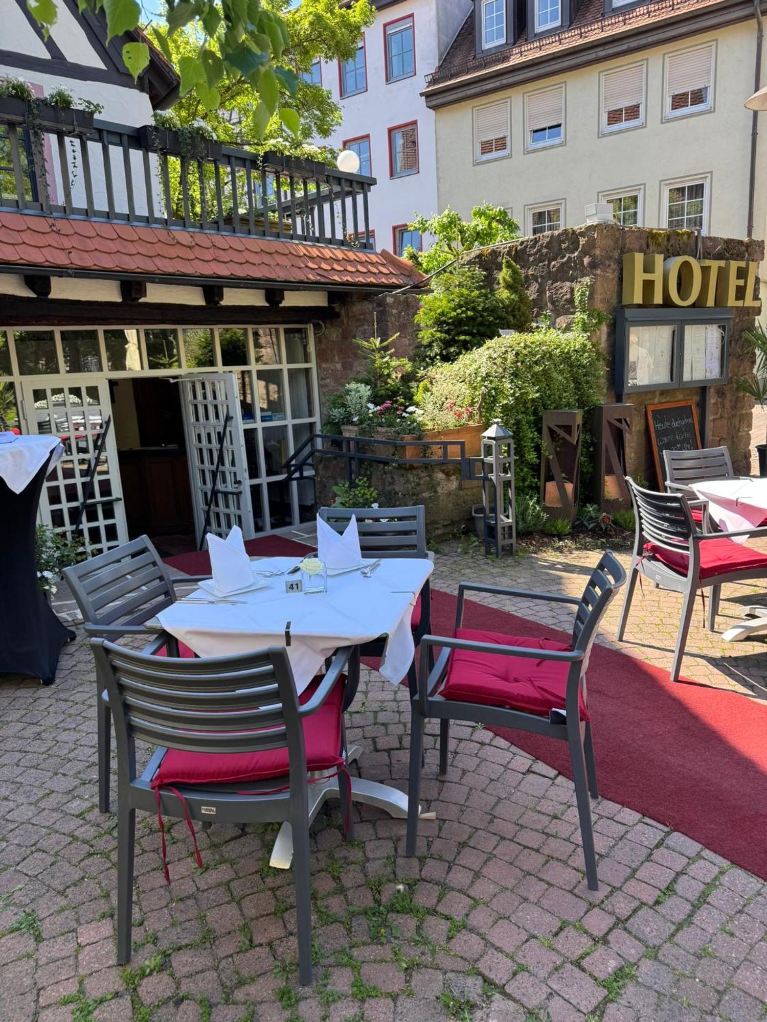 Hotel Restaurant Altes Badhaus 에베르바흐 외부 사진